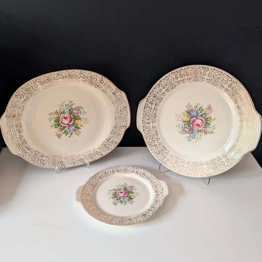Limoges Triumph Rosalie Plates with Warranted 22K Gold Trim